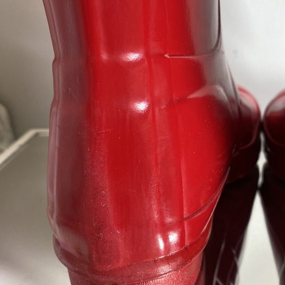 Hunter women's original tall gloss bright red knee high waterproof rain boots - Picture 10 of 13